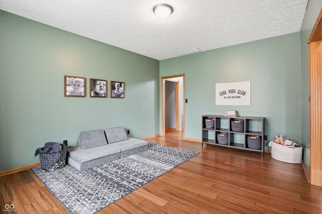 250 E Woodfield Lane, Mooresville, IN 46158