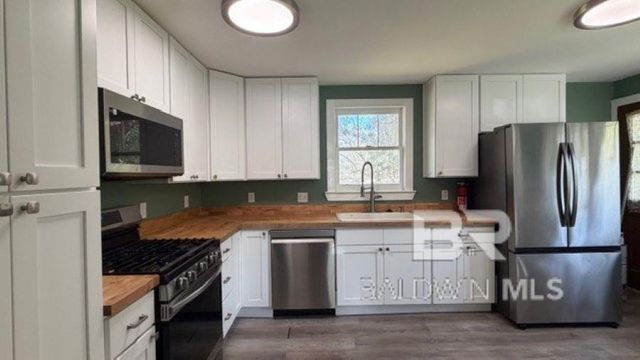 3006 Pleasant Valley Road, Mobile, AL 36606