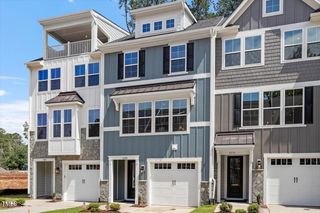 504 Plumleaf Lane 35, Durham, NC 27703