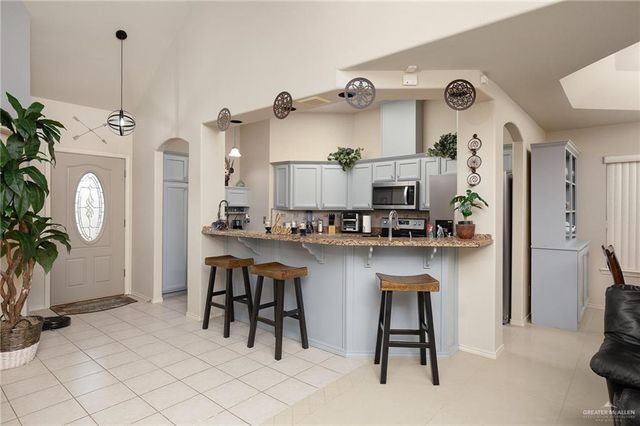 804 Lake View Drive, Mission, TX 78572