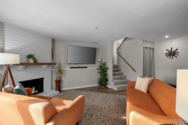 1 Inverness Court, St Peters, MO 63376