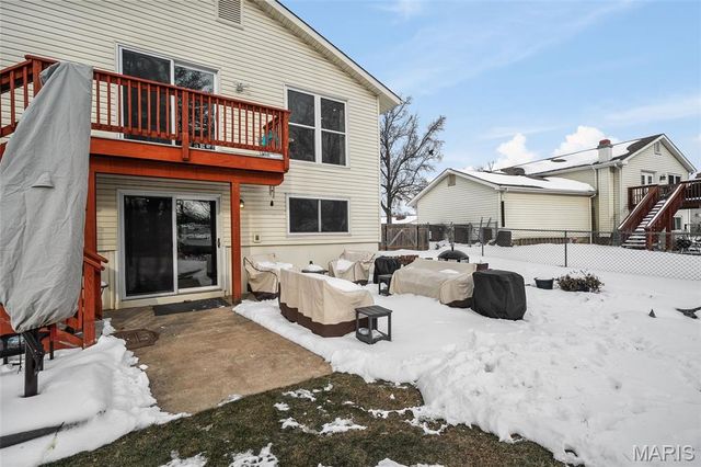 1 Inverness Court, St Peters, MO 63376