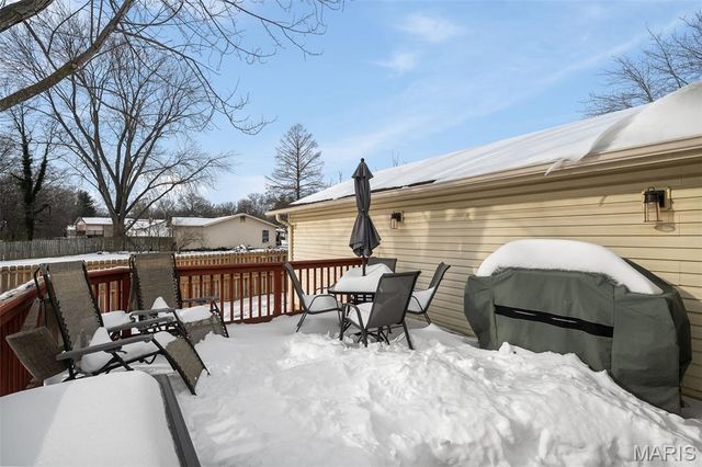 1 Inverness Court, St Peters, MO 63376