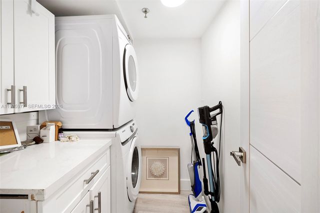 9 Island Ave 702, Miami Beach, FL 33139