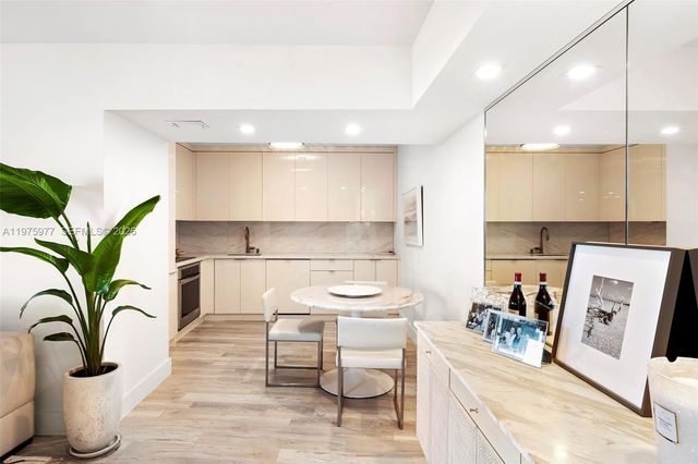 9 Island Ave 702, Miami Beach, FL 33139