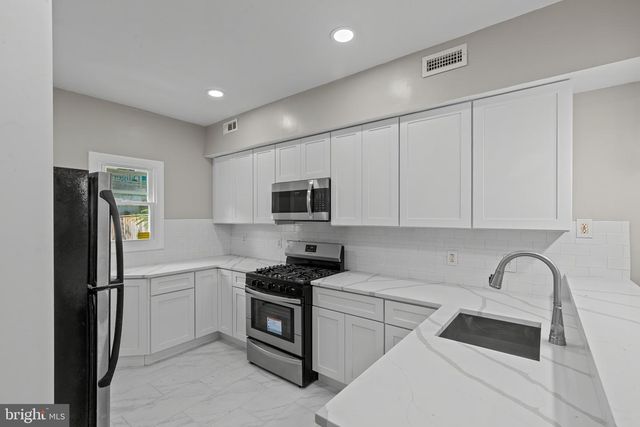 1525 W PRATT ST, Baltimore, MD 21223