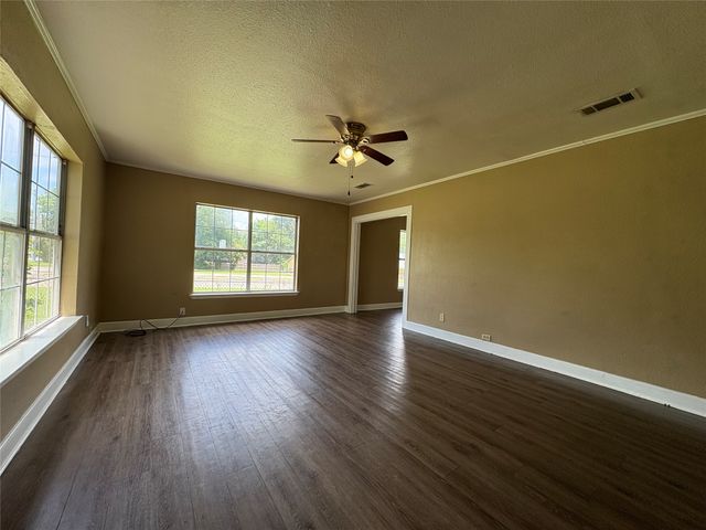 230 NE 20th, Paris, TX 75460