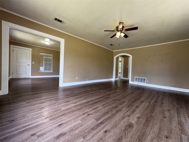 230 NE 20th, Paris, TX 75460