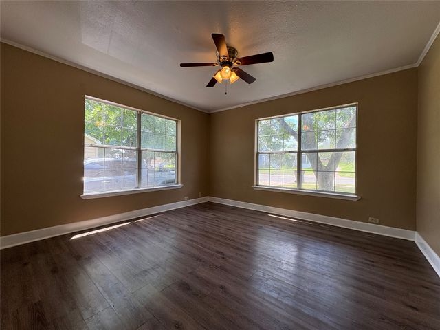 230 NE 20th, Paris, TX 75460