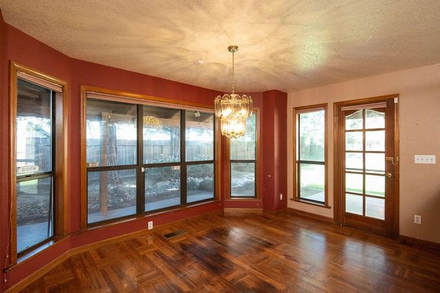 2063 Justice Ct, Turlock, CA 95382