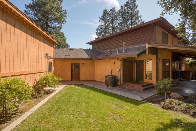 2063 Justice Ct, Turlock, CA 95382