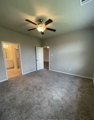 7052 Silverleaf Oak Street, Conroe, TX 77304