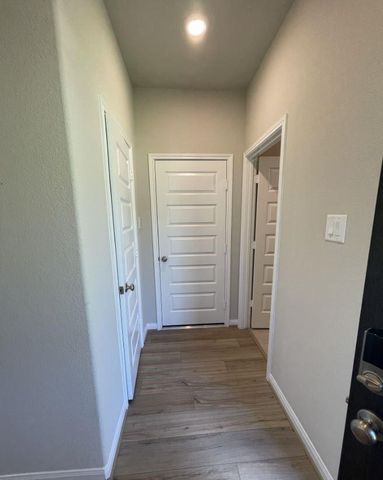 7052 Silverleaf Oak Street, Conroe, TX 77304