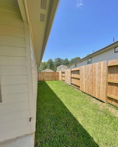 7052 Silverleaf Oak Street, Conroe, TX 77304