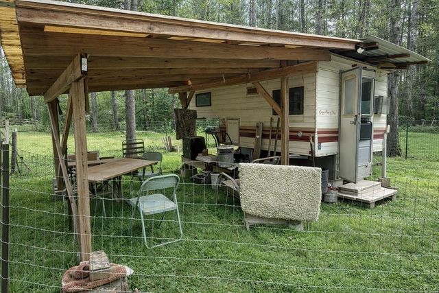 2370 Westville Road, Groveton, TX 75845