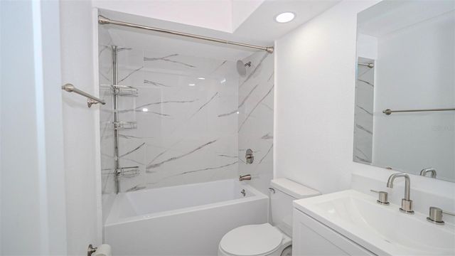 4368 S LAKE ORLANDO PARKWAY 203, Orlando, FL 32808