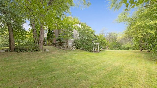 6 Eastbrook Farm Ln, Southborough, MA 01772
