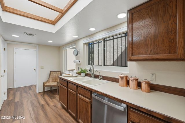 851 W Calle De Emilia, Green Valley, AZ 85614