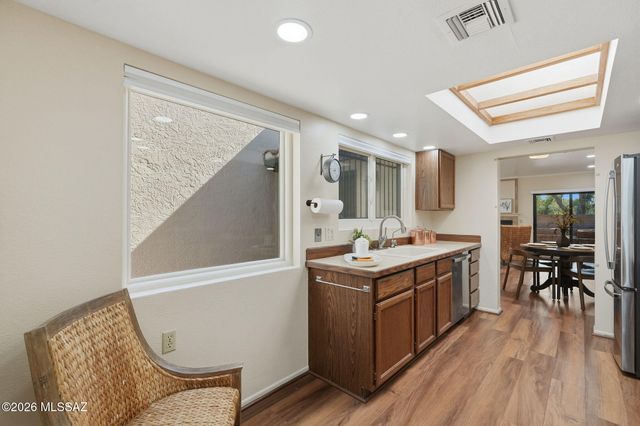 851 W Calle De Emilia, Green Valley, AZ 85614