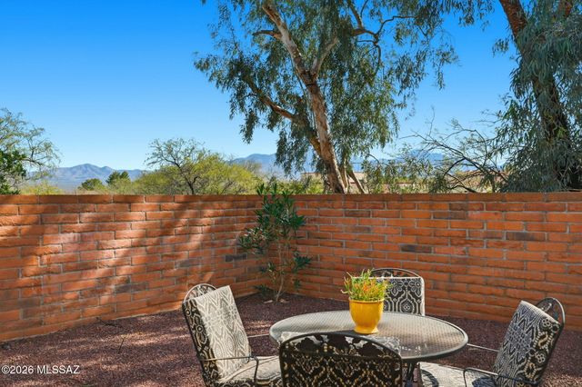 851 W Calle De Emilia, Green Valley, AZ 85614