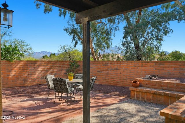 851 W Calle De Emilia, Green Valley, AZ 85614