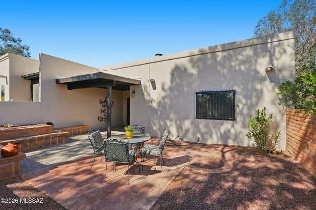 851 W Calle De Emilia, Green Valley, AZ 85614