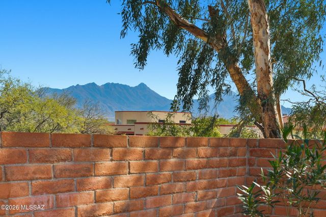 851 W Calle De Emilia, Green Valley, AZ 85614