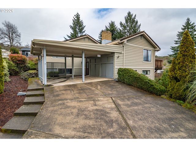 1834 Nw FINCH Ct, Roseburg, OR 97471