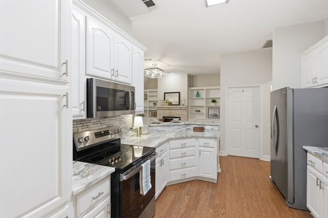 2105 Country Brook Drive, Weatherford, TX 76087