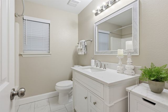 2105 Country Brook Drive, Weatherford, TX 76087
