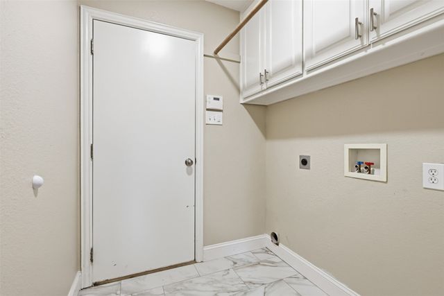 2105 Country Brook Drive, Weatherford, TX 76087