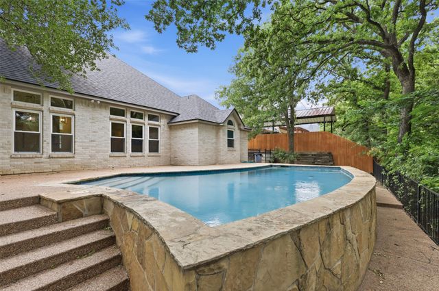 2105 Country Brook Drive, Weatherford, TX 76087