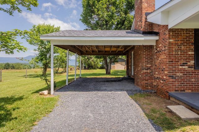 1678 PINEY HILL RD, Luray, VA 22835