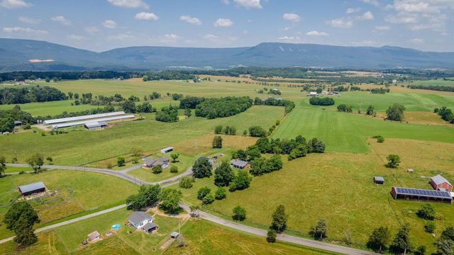 1678 PINEY HILL RD, Luray, VA 22835