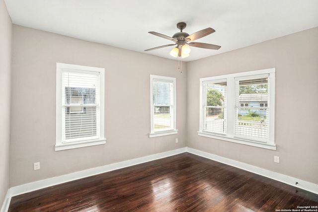 353 E Woodlawn Ave, San Antonio, TX 78212