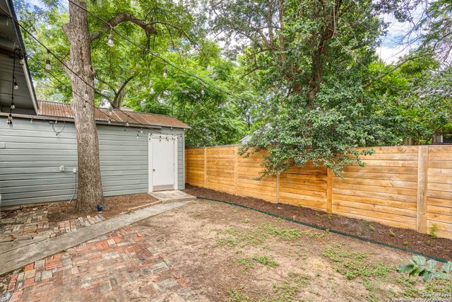 353 E Woodlawn Ave, San Antonio, TX 78212
