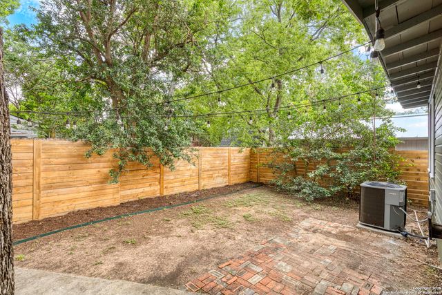 353 E Woodlawn Ave, San Antonio, TX 78212
