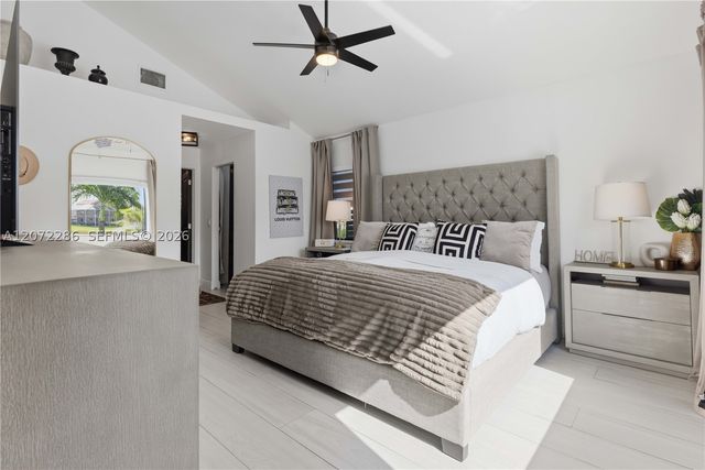 226 SW 180th Ave, Pembroke Pines, FL 33029