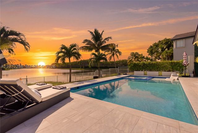 226 SW 180th Ave, Pembroke Pines, FL 33029
