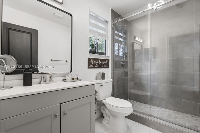 226 SW 180th Ave, Pembroke Pines, FL 33029