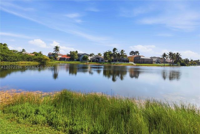 226 SW 180th Ave, Pembroke Pines, FL 33029