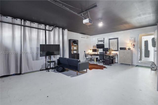 226 SW 180th Ave, Pembroke Pines, FL 33029