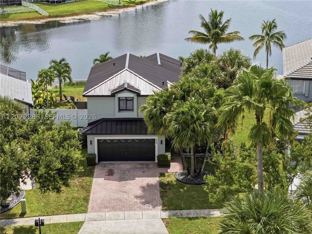 226 SW 180th Ave, Pembroke Pines, FL 33029