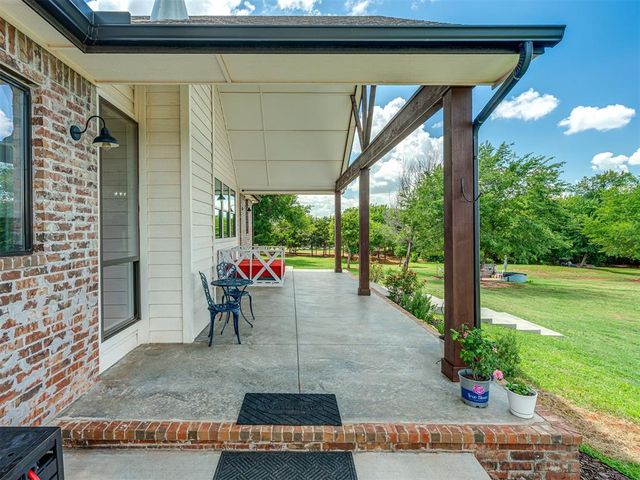 2176 County Road 1250, Blanchard, OK 73010
