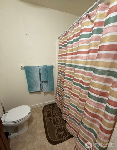 1019 Duryea Street, Raymond, WA 98577