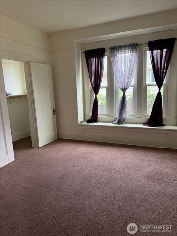 1019 Duryea Street, Raymond, WA 98577