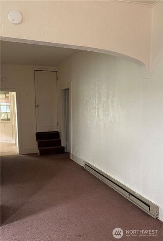 1019 Duryea Street, Raymond, WA 98577