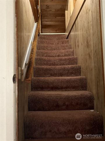 1019 Duryea Street, Raymond, WA 98577