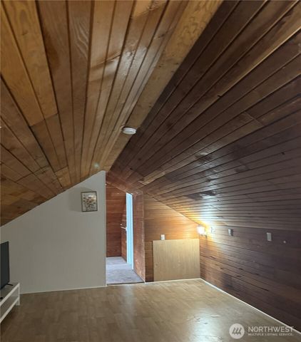 1019 Duryea Street, Raymond, WA 98577