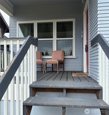 1019 Duryea Street, Raymond, WA 98577